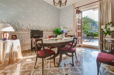 Luxury Villa Photo #12