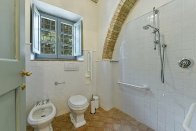 Luxury Villa Photo #25