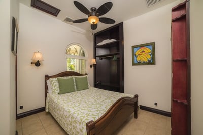 Luxury Villa Photo #27