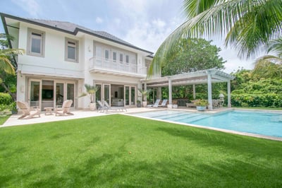 Luxury Villa Photo #4