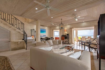 Luxury Villa Photo #7