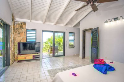 Luxury Villa Photo #24