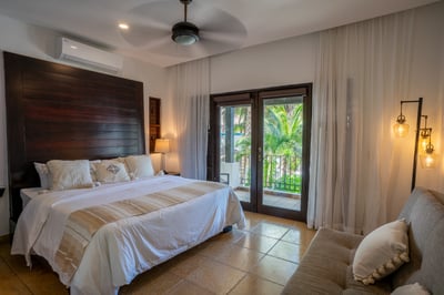 Luxury Villa Photo #49