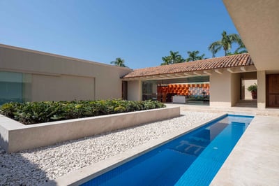 Luxury Villa Photo #15