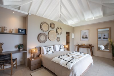 Luxury Villa Photo #17