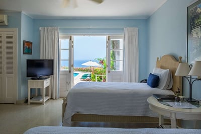 Luxury Villa Photo #10