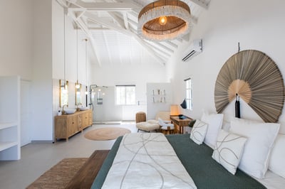 Luxury Villa Photo #19