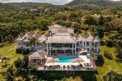 Luxury Villa Photo #2