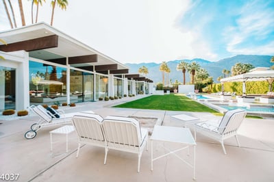 Luxury Villa Photo #3