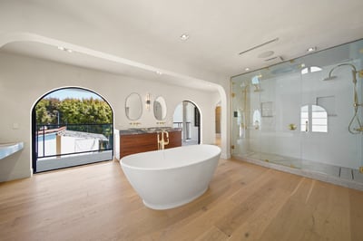 Luxury Villa Photo #25