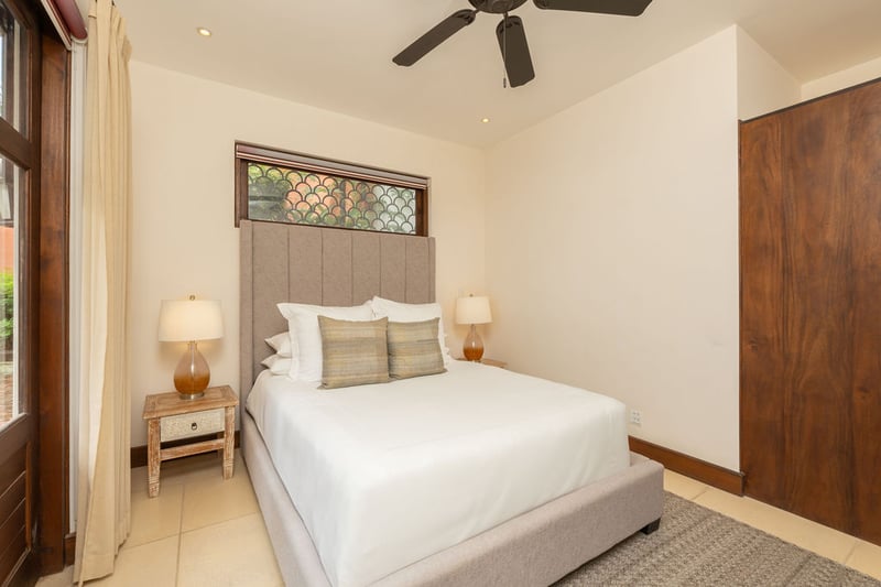 Casa Caura | 5 Calle La Ronda