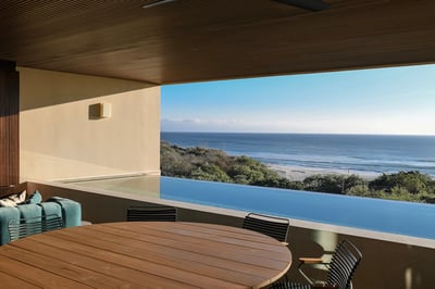 Luxury Villa Photo #4