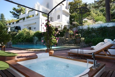 Luxury Villa Photo #8