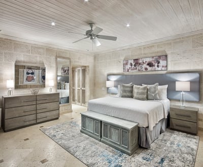 Luxury Villa Photo #23