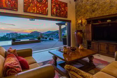 Luxury Villa Photo #25