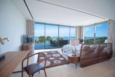 Luxury Villa Photo #19