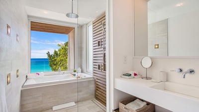 Luxury Villa Photo #17