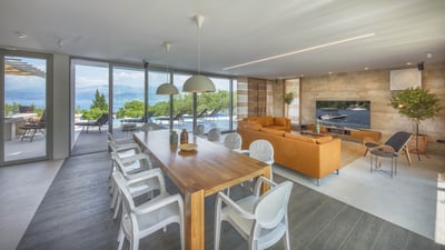 Luxury Villa Photo #22