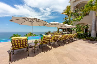Luxury Villa Photo #7