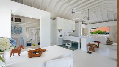 Luxury Villa Photo #44