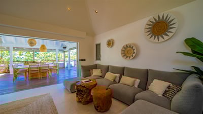 Luxury Villa Photo #25