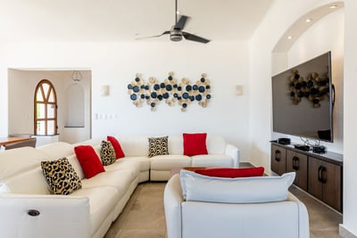 Luxury Villa Photo #15