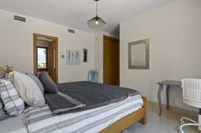 Luxury Villa Photo #19