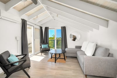 Luxury Villa Photo #15