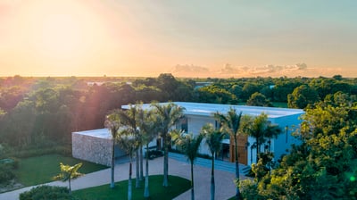 Luxury Villa Photo #36