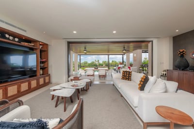 Luxury Villa Photo #17