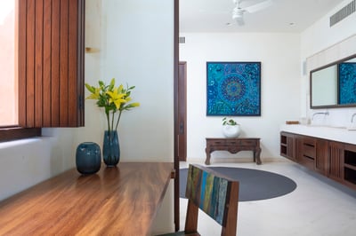 Luxury Villa Photo #32