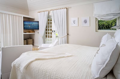 Luxury Villa Photo #15