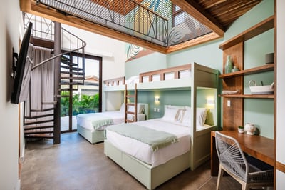 Luxury Villa Photo #32