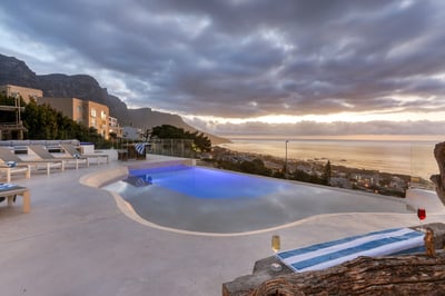 Luxury Villa Photo #9