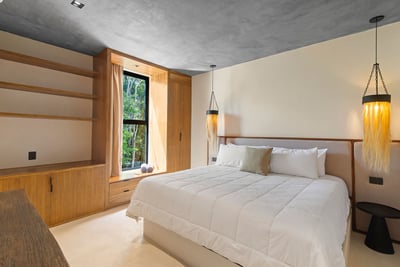 Luxury Villa Photo #26