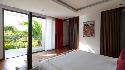 Luxury Villa Photo #32