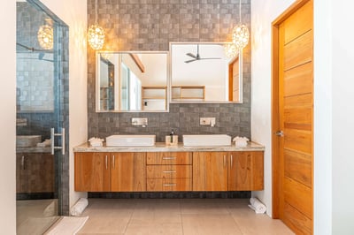 Luxury Villa Photo #50