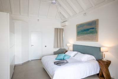 Luxury Villa Photo #21