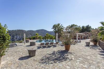Luxury Villa Photo #2