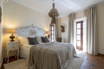 Luxury Villa Photo #15