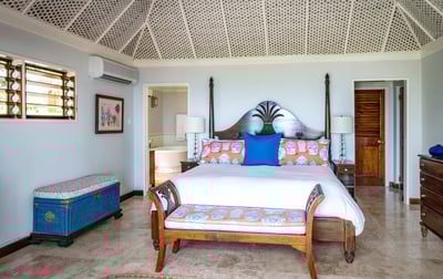 Luxury Villa Photo #9