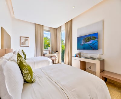 Luxury Villa Photo #44