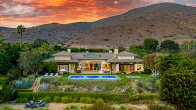 Luxury Villa Photo #2