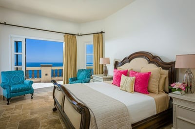 Luxury Villa Photo #35