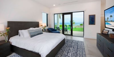 Luxury Villa Photo #23
