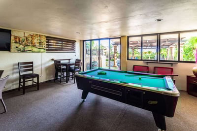 Luxury Villa Photo #28
