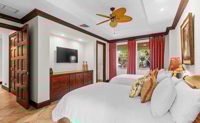 Luxury Villa Photo #24