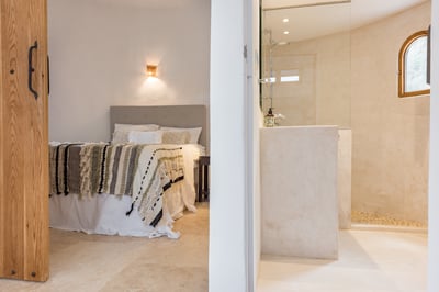 Luxury Villa Photo #40