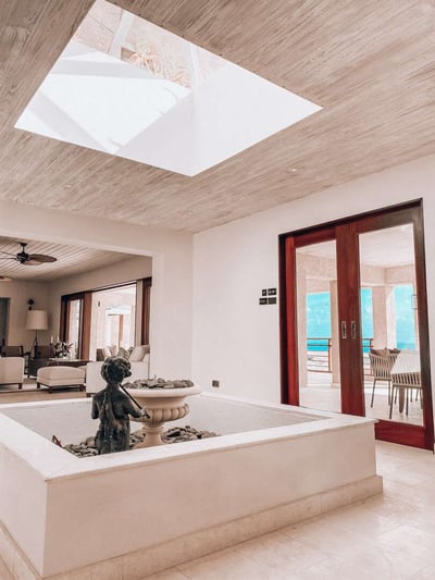 Luxury Villa Photo #13