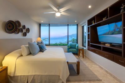 Luxury Villa Photo #48
